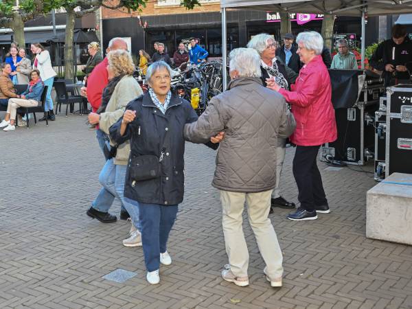 Dancing in the Street