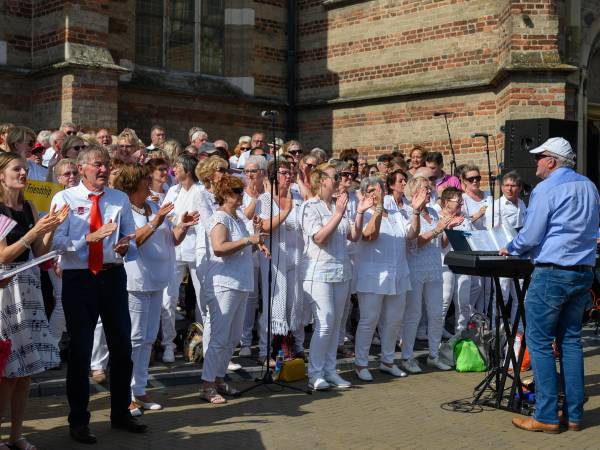 SAMENZANG op het Simonsplein